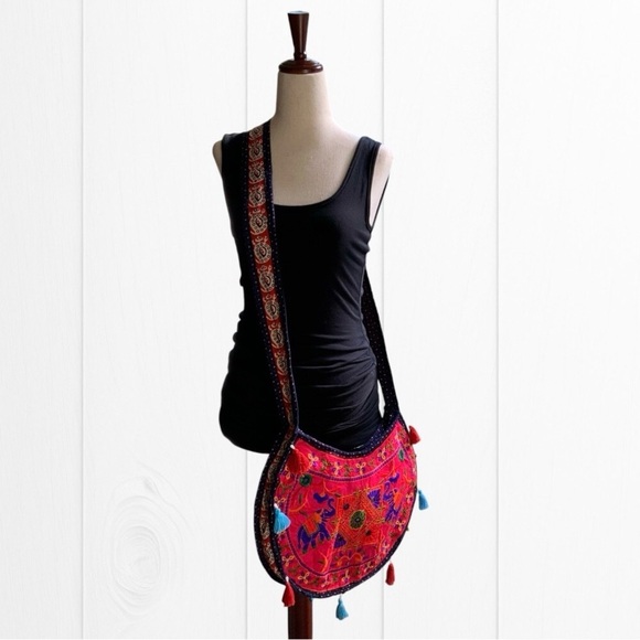 Tribe Azure Fair Trade Handcrafted Colorful Embellished Boho Shoulder Bag, NWOT! - Picture 3 of 11